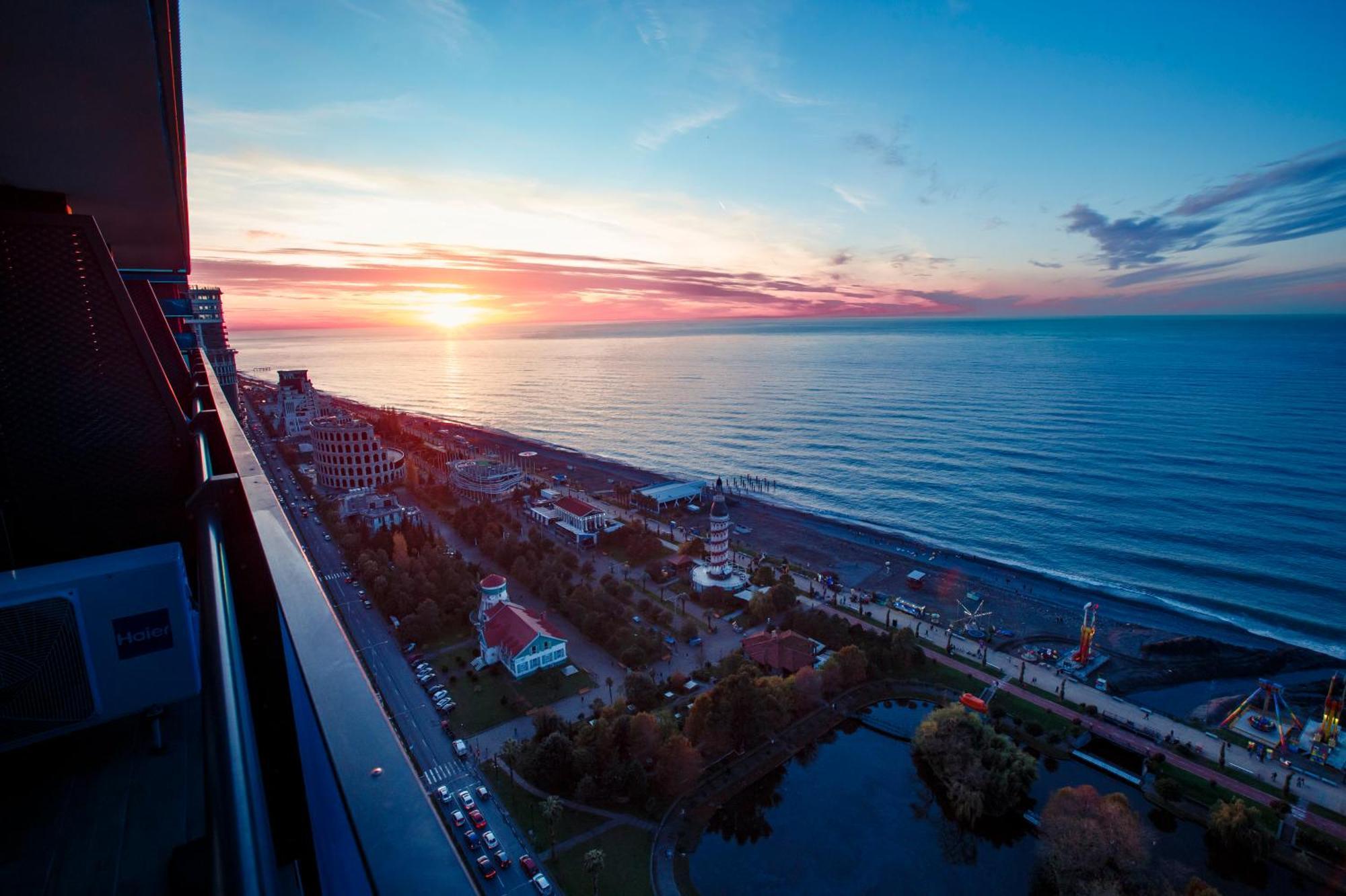 Апарт отель Orbi City Luxury Towers Батуми Экстерьер фото